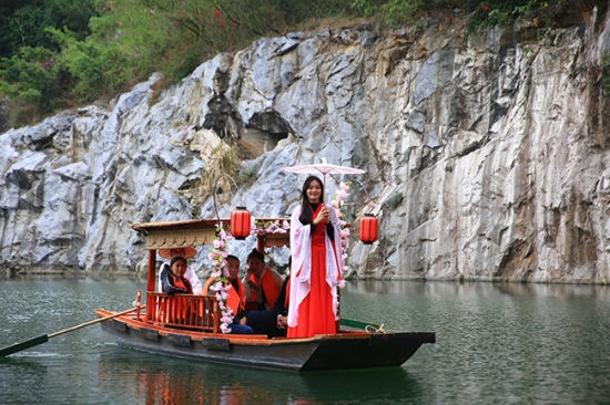 旅游“潮”这看|儋州石花水洞景区成新晋旅游目的地