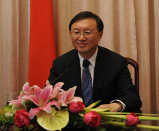 Chinese FM applauds China-US relations 