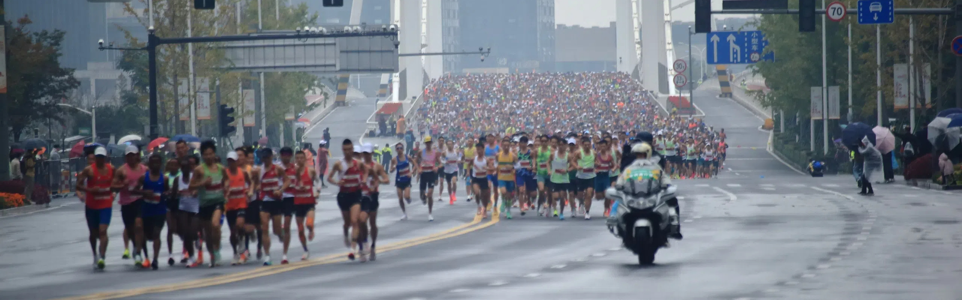 Shaoxing's streets pulse with 28,000 runners