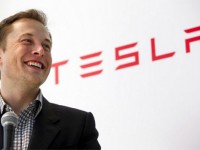 Elon Musk： 改变世界大多数时候不需要一个博士学位