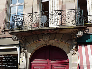 Français : 7, rue du Dôme