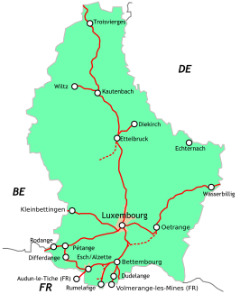 Kaart van het Luxemburgse spoorwegnet. De doorgetrokken lijnen zijn in gebruik voor regulier reizigersvervoer.