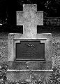 English: War cemetery no. 91 - monument of German officer Polski: Cmentarz wojenny nr 91 - nagrobek niemieckiego oficera