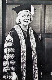 Deskripsyon imaj Professor Dorothy Hodgkin.jpg.