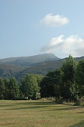 Photographie de la Rhune depuis le village.