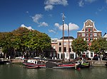 Wolwevershaven, met rechts het monumentale pand Stokholm.