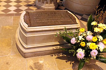 Tombo de Marteno Lutero, Schlosskirche, Vitenbergo