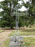 Croix à côté de l'église.