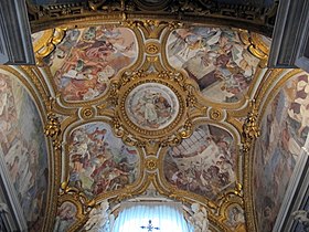 Le plafond de la même chapelle.