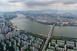 Zicht op de rivier vanaf vanaf Lotte World Tower