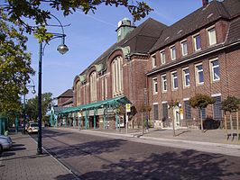 Het stationsgebouw in 2006