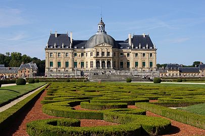 Parterre de broderies (motifs semblables à des broderies ) à Vaux-le-Vicomte