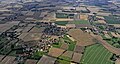 Luchtfoto (2015) van Hespe en rechts Levesen. Het oosten is bovenaan de foto.