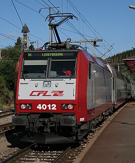 Trek-duwdubbeldekkerstam van de CFL in het station van Troisvierges.