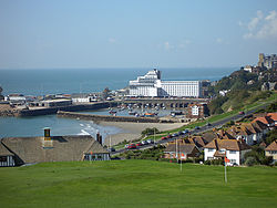 Folkestone hamn frå golfbanen