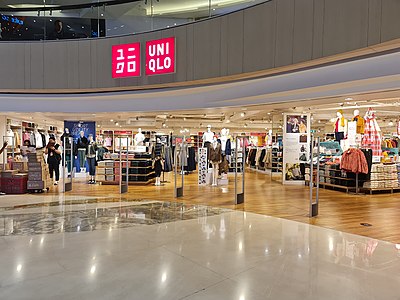 Uniqlo en Tunjungan Placo, Surabaya, Indonezio