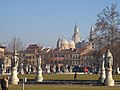 Prato della Valle a Basilica del Santo