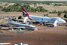 Musée qantas, 707 et 747. La comparaison de taille est assez énorme, le 747 est incomparablement plus massif.