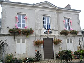 The town hall in Villorceau