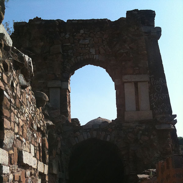 File:Hauz Khas (5563281694).jpg