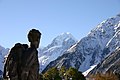 Statue of Edmund Hillary gazing towards Mount Cook