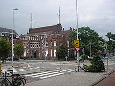 Humanitas aan de Pieter de Hoochweg, voorheen zat hier de Scheepvaartvereeniging Zuid.