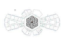 Il labirinto di Acqui Terme è collocato in un atrio di circa 700 m², realizzato in piastrelle di gres 60x60 su schema esagonale. Esistono 6 ingressi per giungere al centro del labirinto.