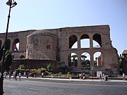 Basilica di Massenzio (lato posteriore, da via dei Fori Imperiali)