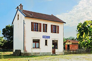 Gare côté cour.