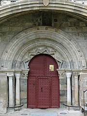 Portail de l'église Saint-Pierre