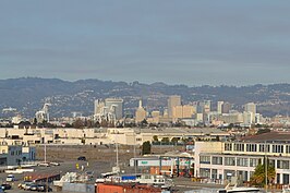 Oakland gezien vanuit het USS Hornet Museum