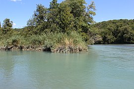 Confluent Vézeronce avec le Rhône à Surjoux.