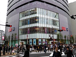 Uniqlo-winkel in Osaka