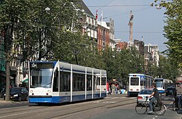 Het beeld van de Amsterdamse tram in 2009, hier tramlijn 13 op de Nieuwezijds Voorburgwal