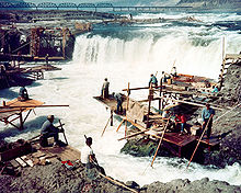 Pêche au filet aux chutes de Celilo, 1957