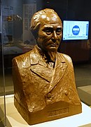 A bust of Katsu Kaishu by Motoyama Hakuun (1871–1952)