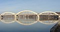 Le pont sur la Saône à Neuville-sur-Saône, vue latérale depuis l'aval.