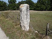 Cylindre de pierre de 1,90m de haut, second d'une série de trois sur le chemin de Rodez à Périgueux