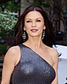 Catherine Zeta-Jones, cântăreață, actriță și dansatoare