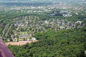 Blick von Südosten auf die Margarethenhöhe (2009)