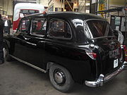 Pre-1971 FX4 with "bunny ear" indicators on the roof