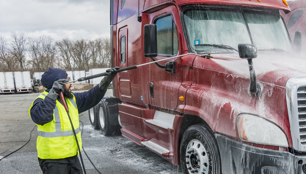 Mobile Truck Wash Services