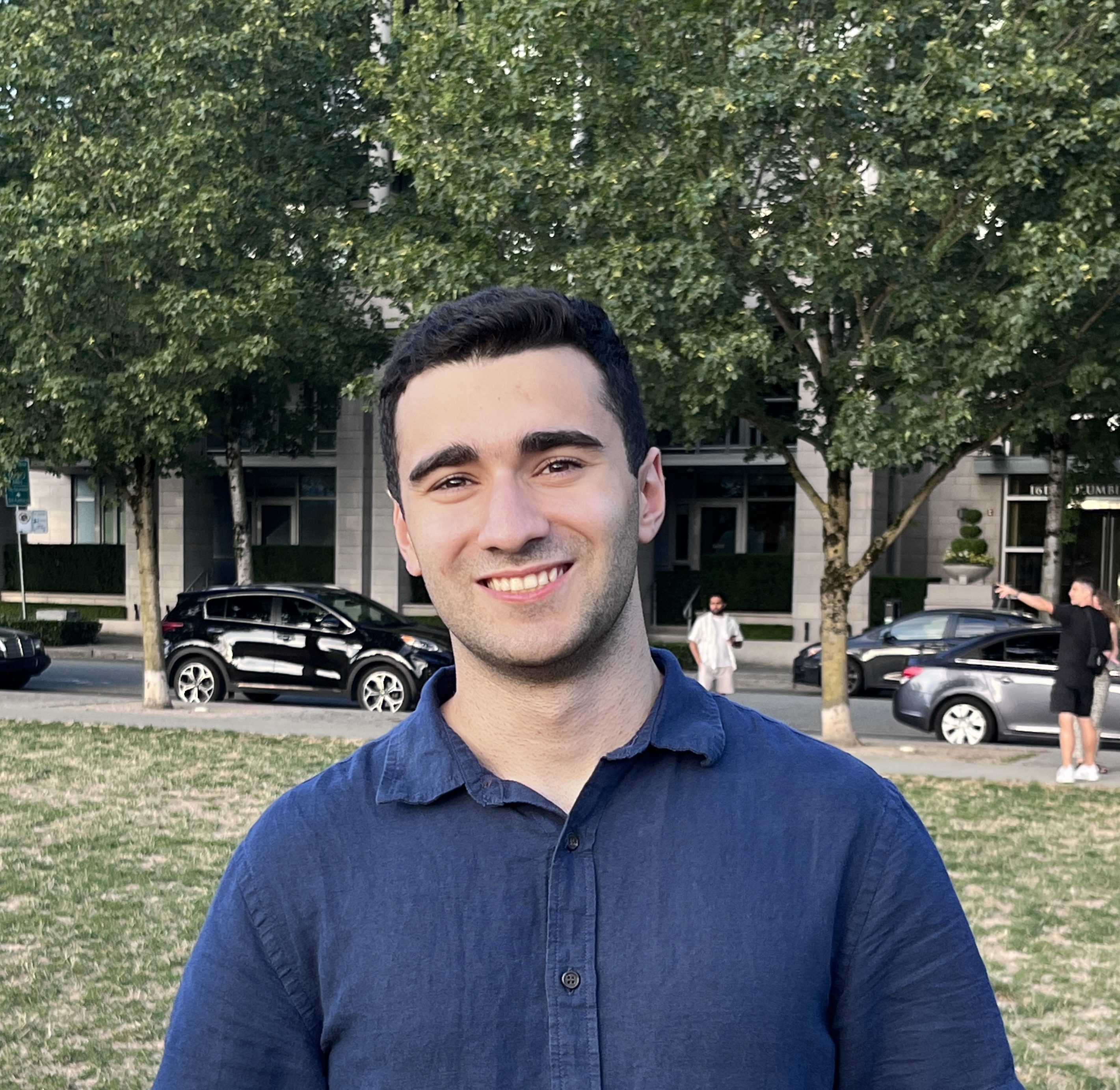 Arman Moztarzadeh headshot