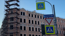Погиб на стройке, оказался в лесу: в Петербурге разбираются в загадочной смерти рабочего