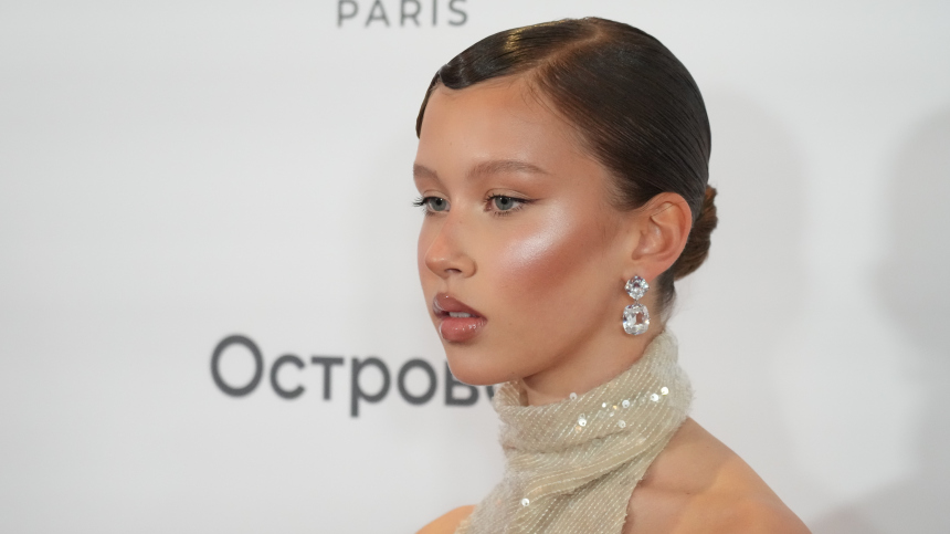 «Это тяжело»: Анна Пересильд объяснила, почему не захотела обучаться у родителей