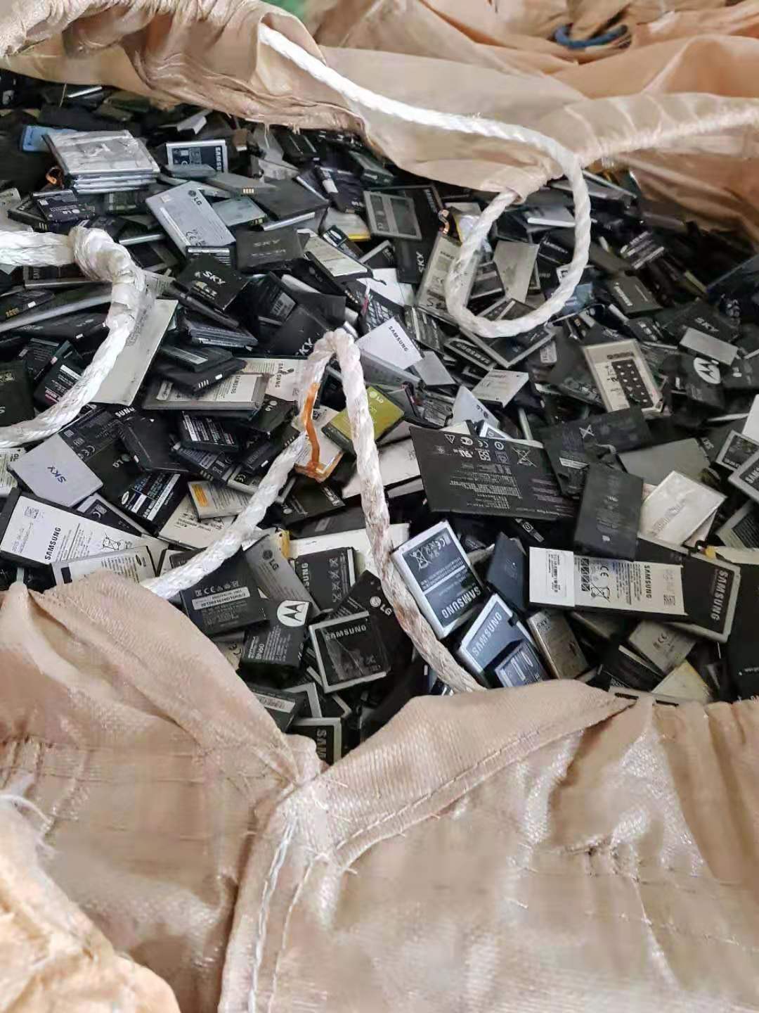 动力电池回收 高价回收_免费上门回收