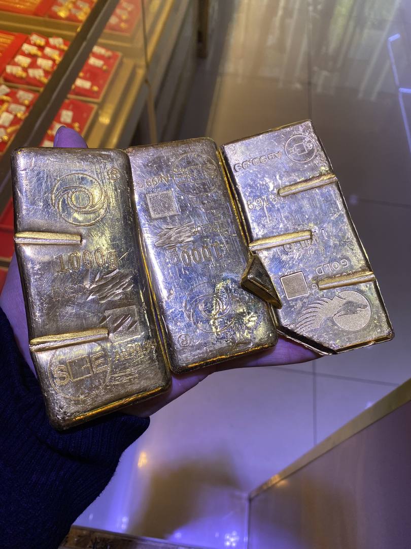 探寻靠谱的品牌金首饰回收商，来样回收金条和定制服务如何选