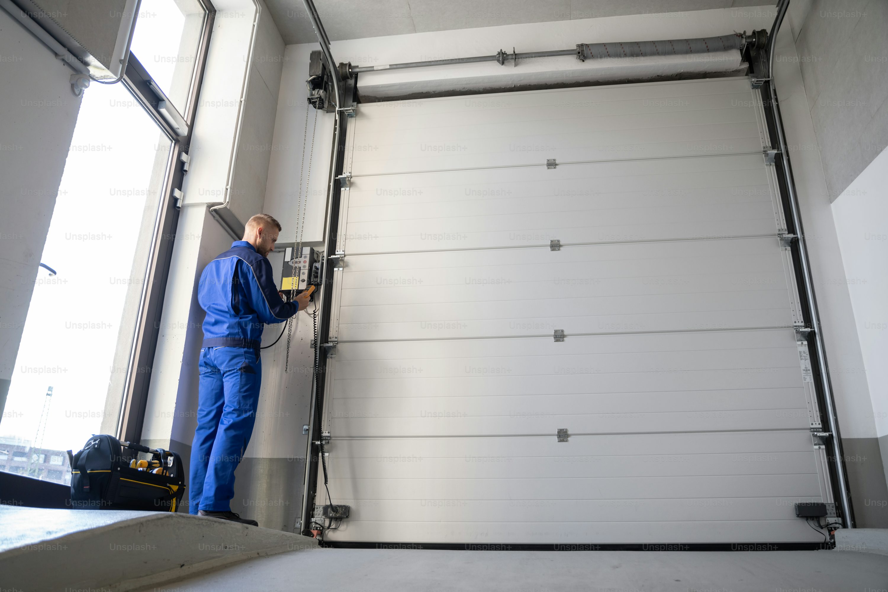 Roll Up Garage Doors Reseda CA