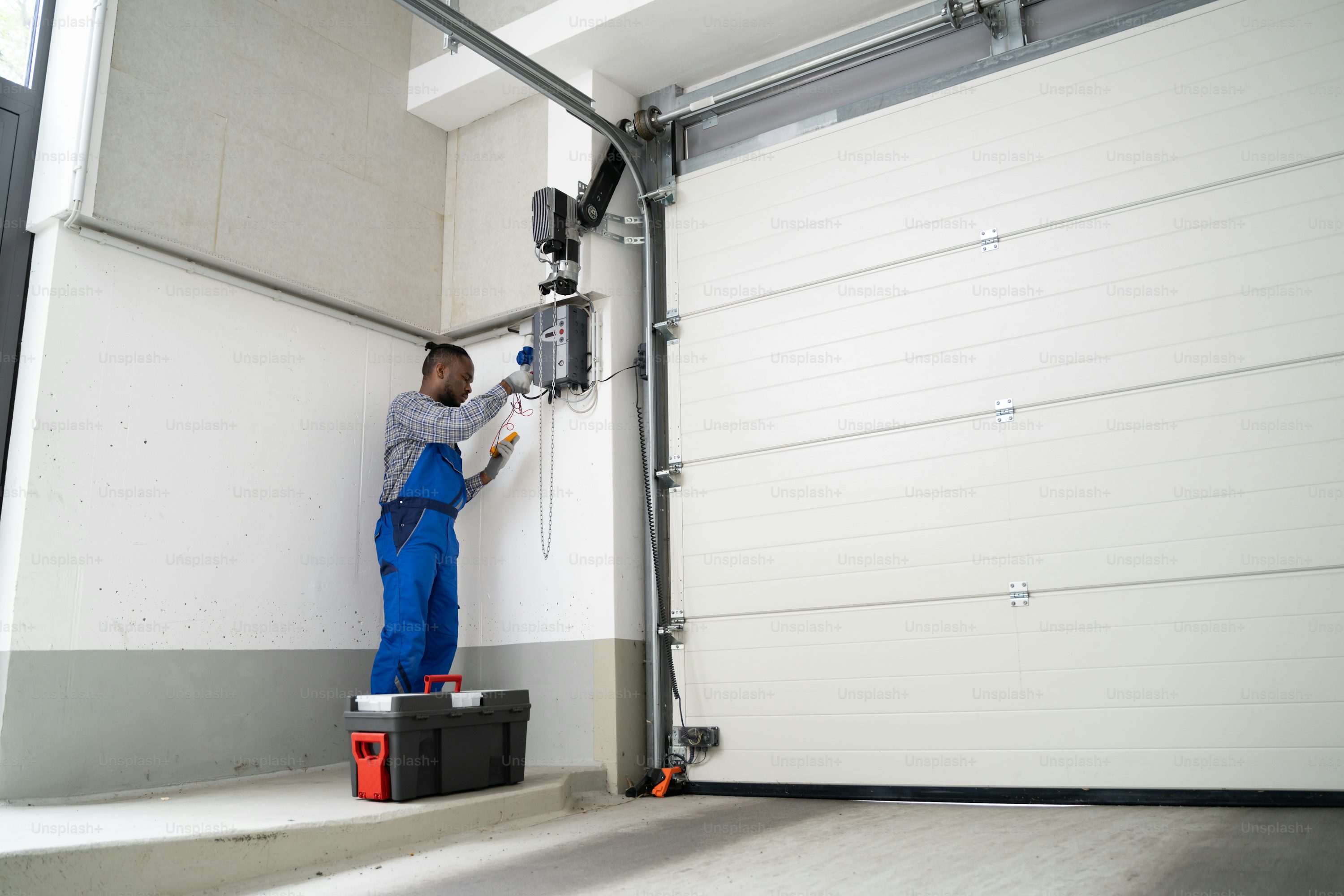 Garage Door Service Reseda CA