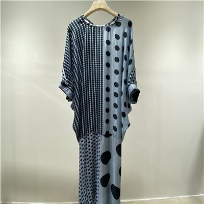 库存服装货源 注释品牌蓝色丝制连衣裙